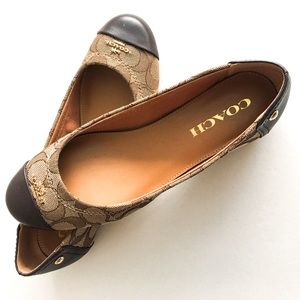 ‼️SALE‼️Pre-owned Coach Slip-on Flats